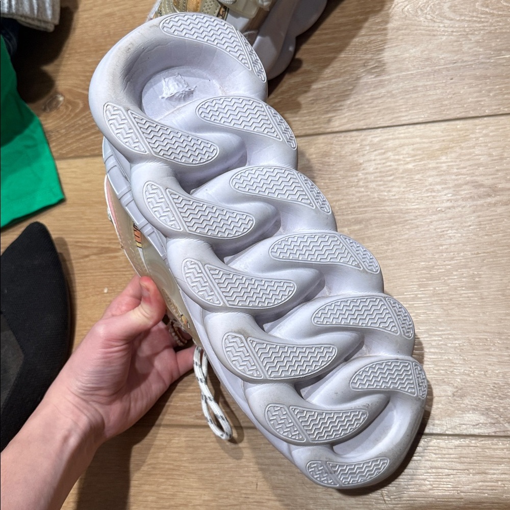 Authentic Versace Reaction Women’s Sneakers - Picture 4 of 7